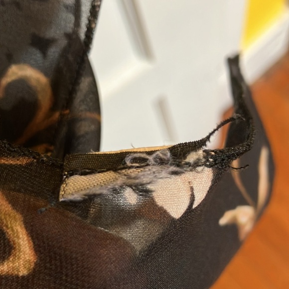 Le Château Black Floral Cover Up - Picture 4 of 8